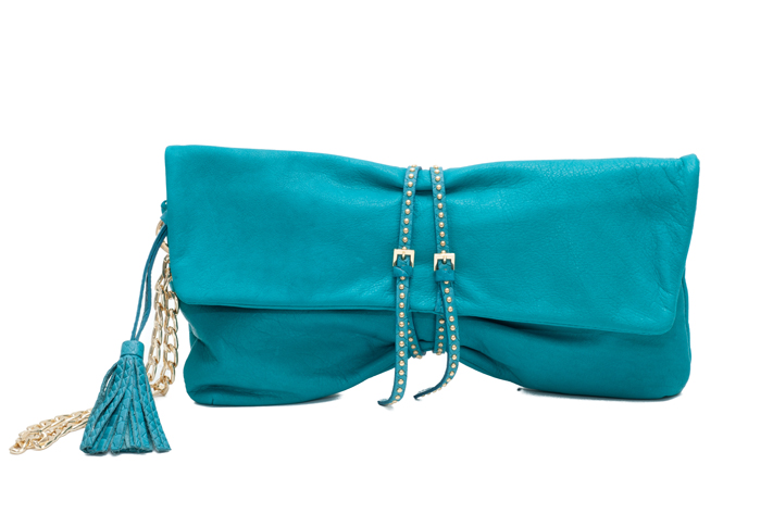 Clutch em pele azul turquesa_79.90